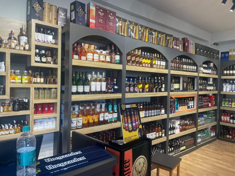 liqor-hub-gomti-nagar-lucknow-vodka-retailers-absolute-5652m9ntoy